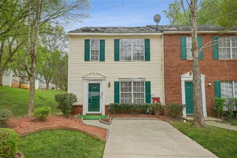 Townhouse For Sale - 5551 Fair Creek Way<br/> Lithonia, GA 30038