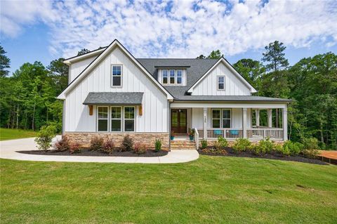 130 Lapis Lake Point Fayetteville GA 30215