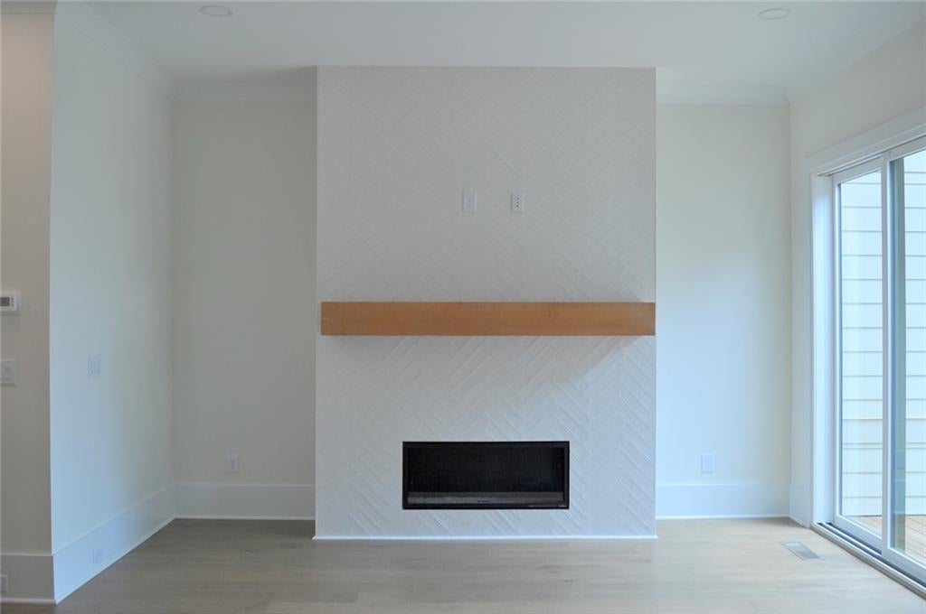 253 White Street NW