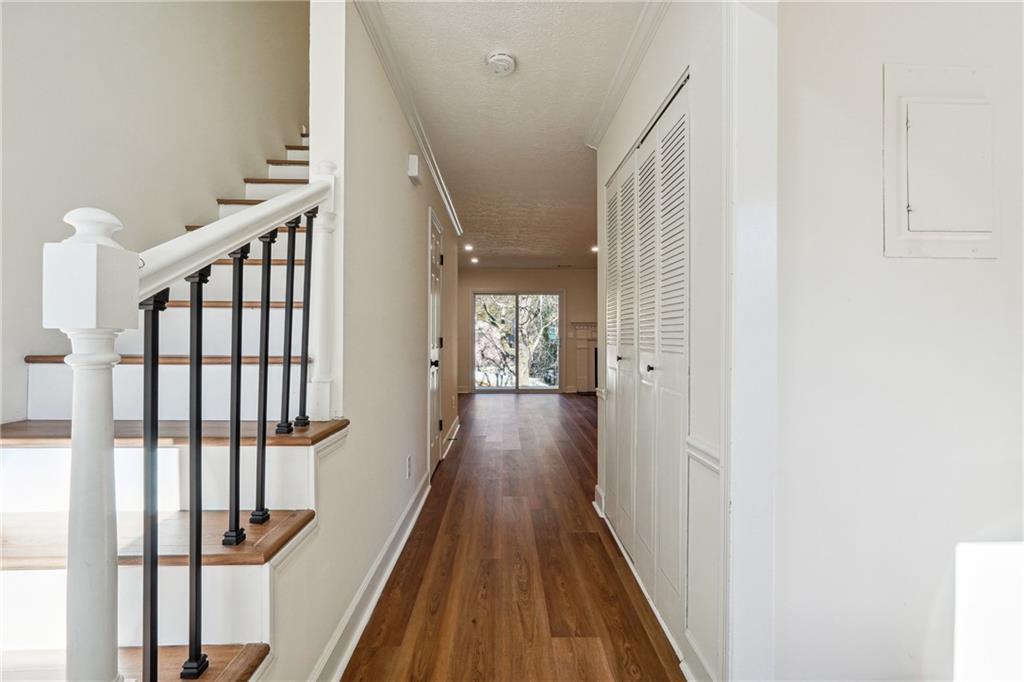 Pleasant Oaks Townhomes - Residential Lease