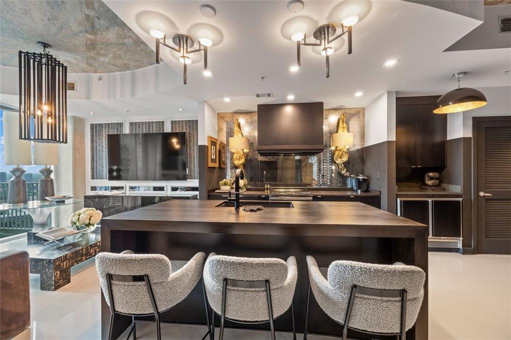 400 W PEACHTREE Street NW 2603