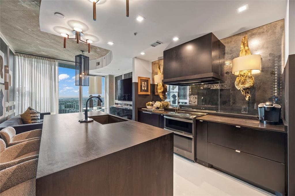400 W PEACHTREE Street NW 2603