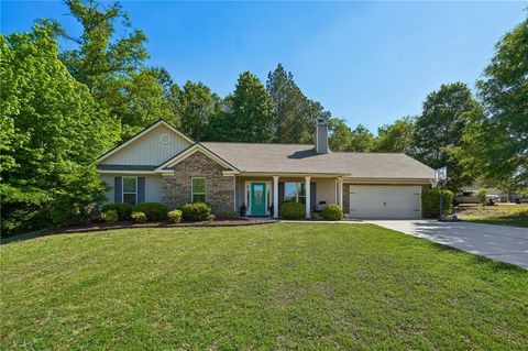 Homes For Sale - 2333 Springside Drive<br/> Winder, GA 30680