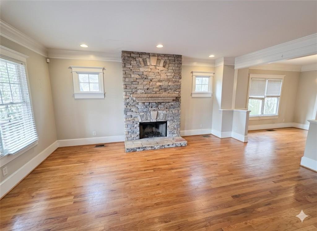 2170 Memorial Drive SE