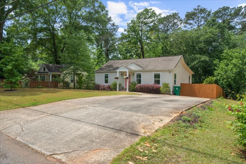 1975 Mcafee Place