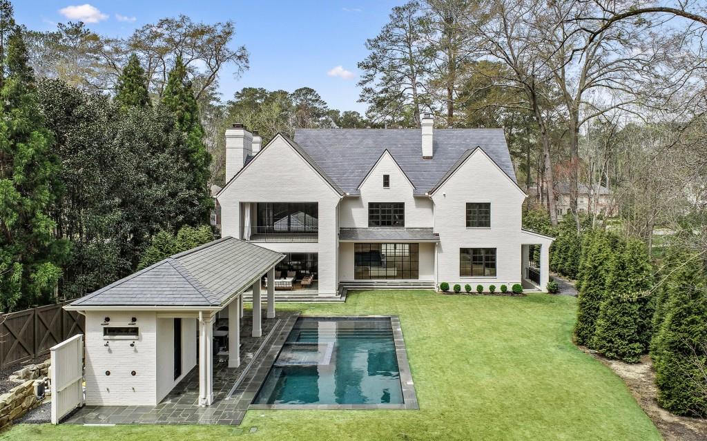 258 Pineland Road NW