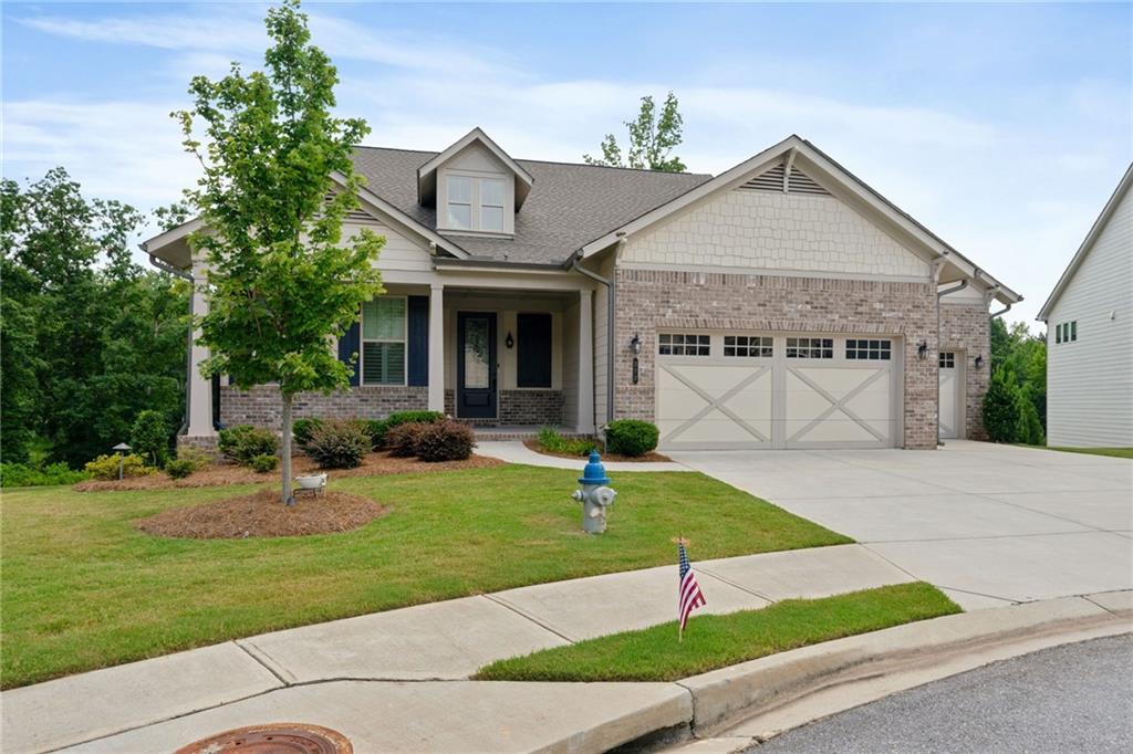 272 Silver Court
