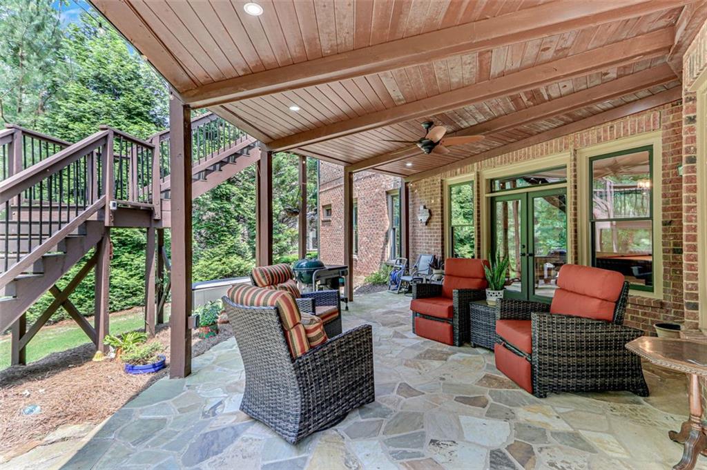 5623 Brendlynn Drive, Suwanee, Georgia image 15