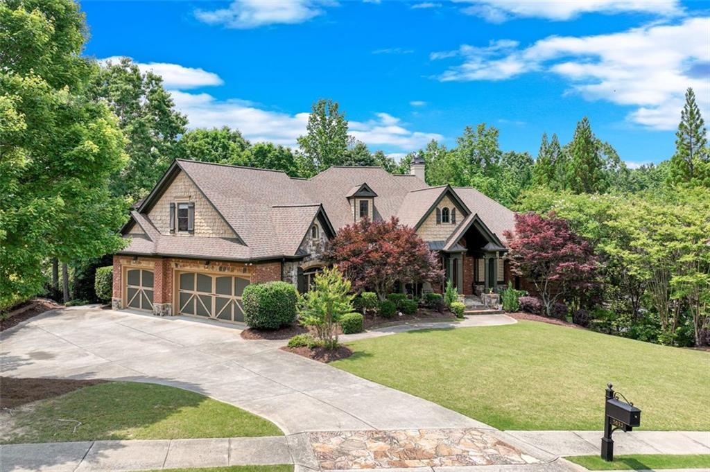 5623 BRENDLYNN Drive