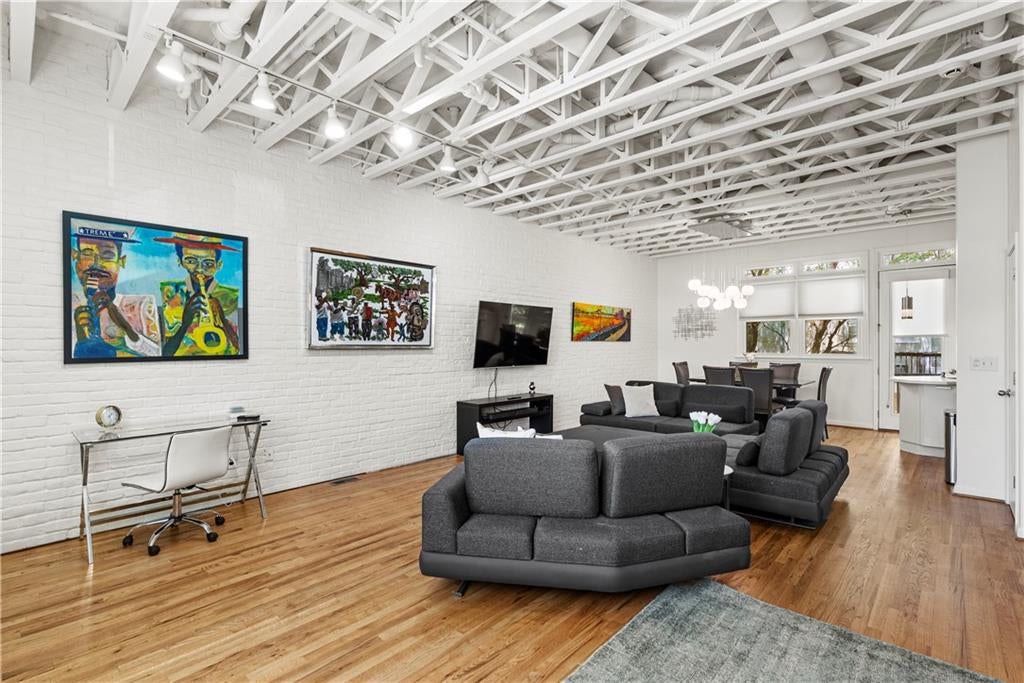229 Peters Street SW 4
