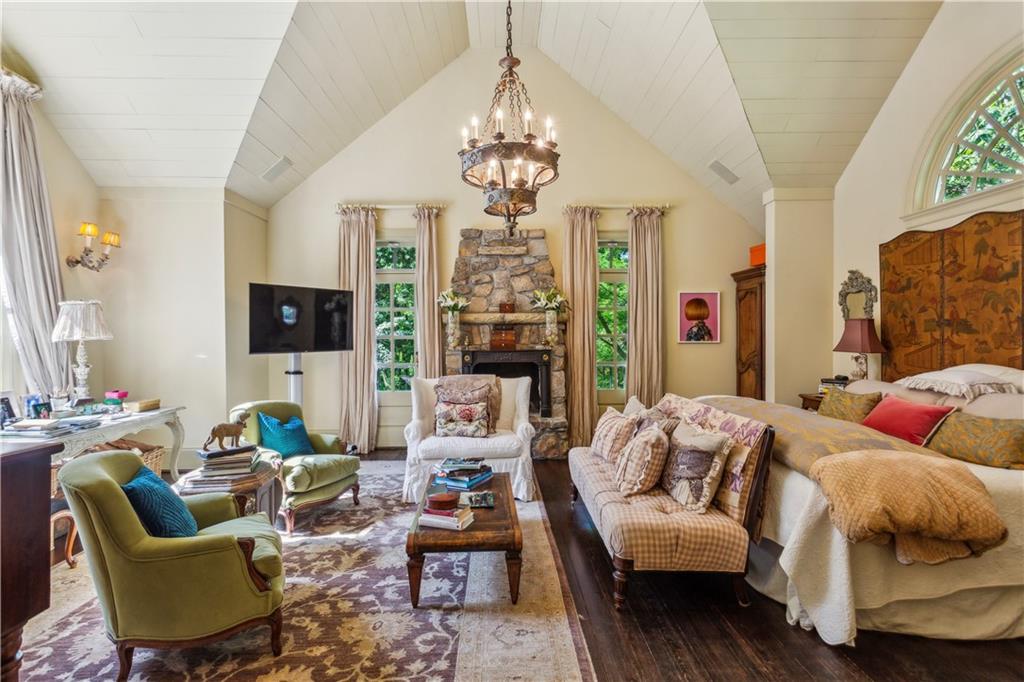 240 Nacoochee Drive, Atlanta, Texas image 21