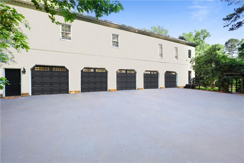 710 Walnut Drive