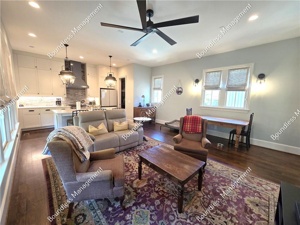 28 Bass Street SE