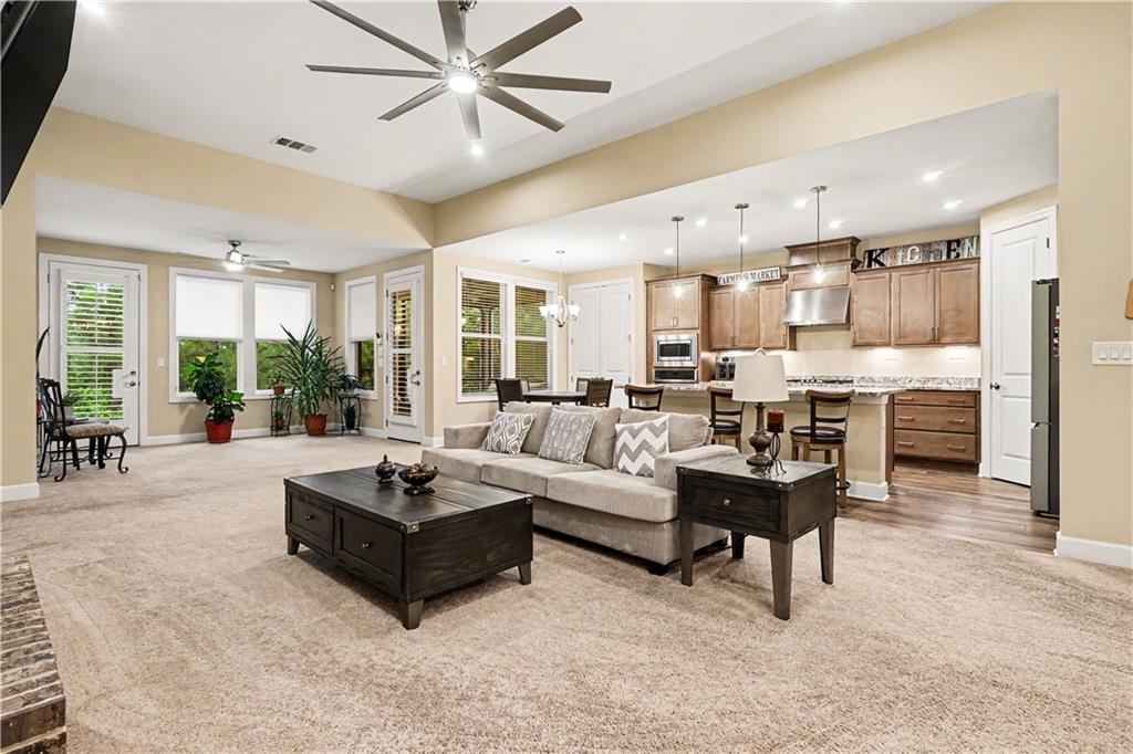 380 Falcon Way