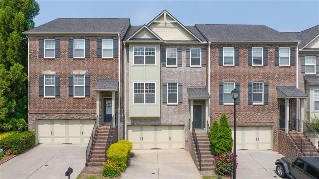 Great rental opportunity at one the desirable neighborhood of Brookhaven, Danbury Parc! Walking distance to Blackburn Park, shops and restaurants!
This townhouse offers 3 bedrooms, 3 full baths and a half bathroom. Hardwood floors through out the house. Main level has an open flor plan includes a living room, huge kitchen with a breakfast area & family room.
Two car garage. Community offers a swimming pool and a club house. The unit is ready to move-in. Requirements: Credit and back ground check. Minimum 720+ credit score, quick move-in, first and last month's rent and security deposit (one month's rent amount) due at lease signing. 3X Net monthly income.
