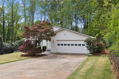 Homes For Sale - 135 Braided Blanket Bluff<br/> Alpharetta, GA 30022