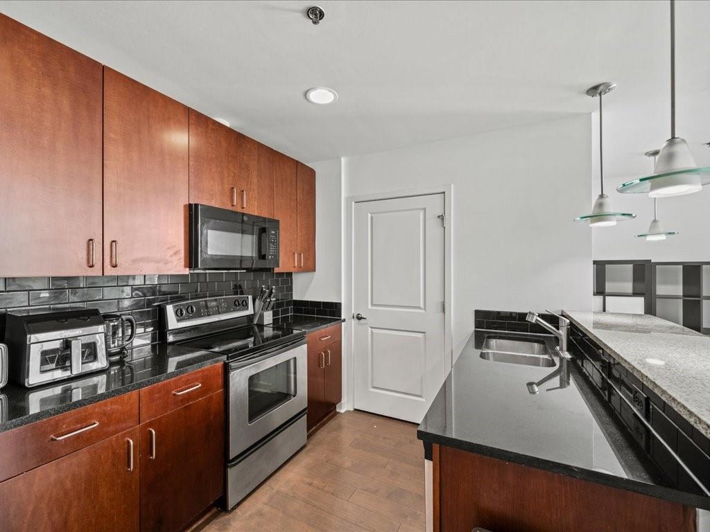 361 17th Street NW 1222