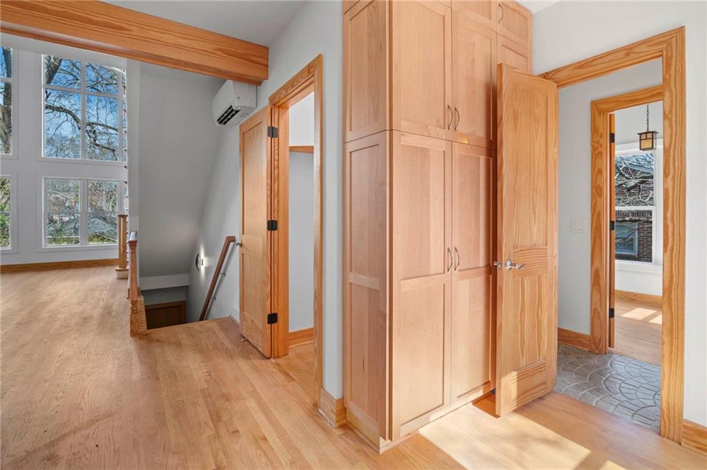 1008 Courtenay Drive NE