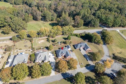 A home in Hoschton