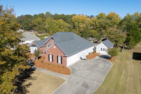 A home in Hoschton