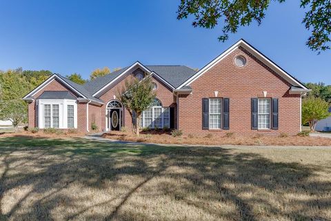 A home in Hoschton