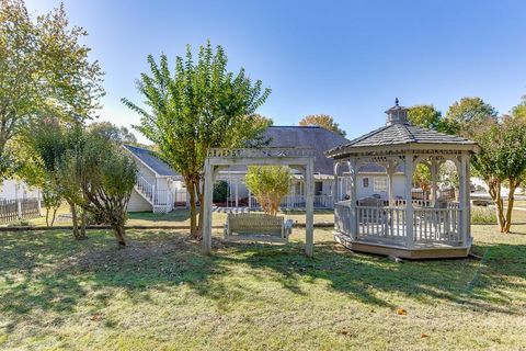 A home in Hoschton