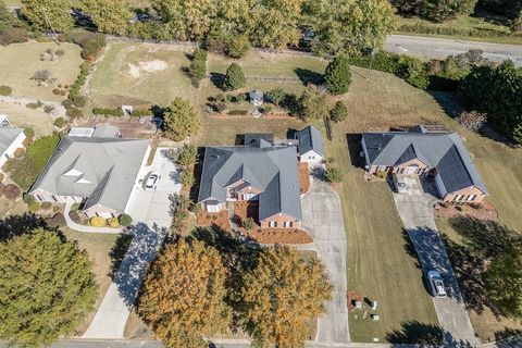 A home in Hoschton