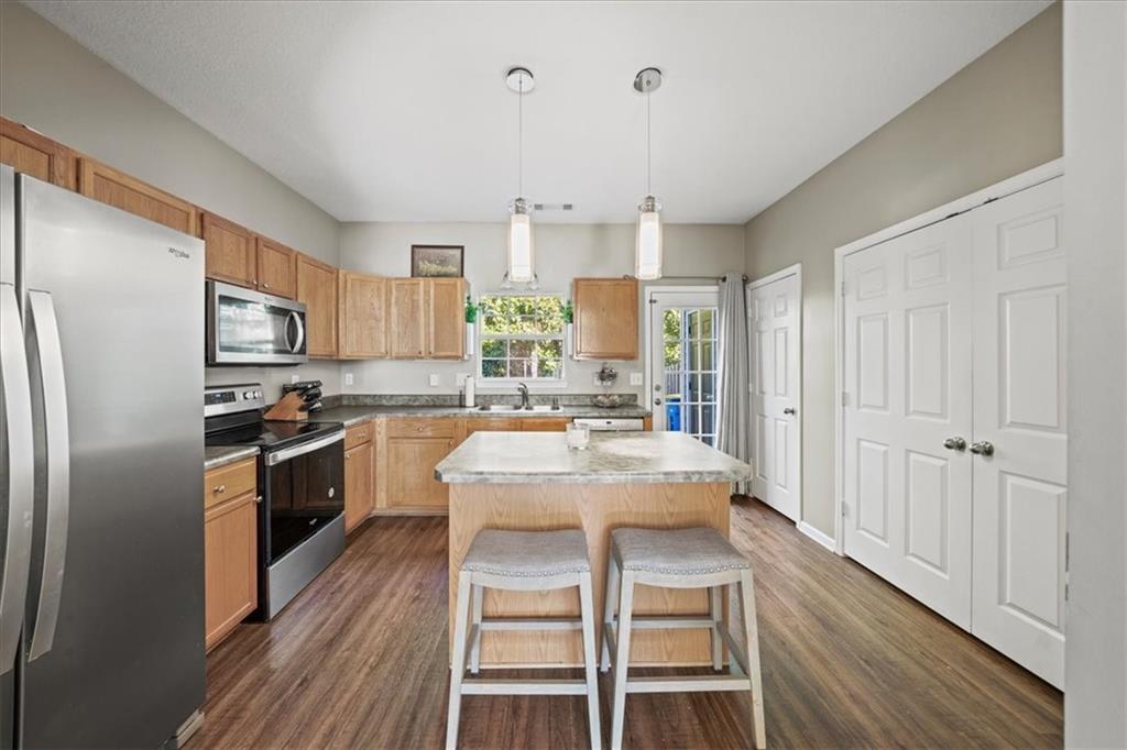 Lakeview Townhomes - Residential