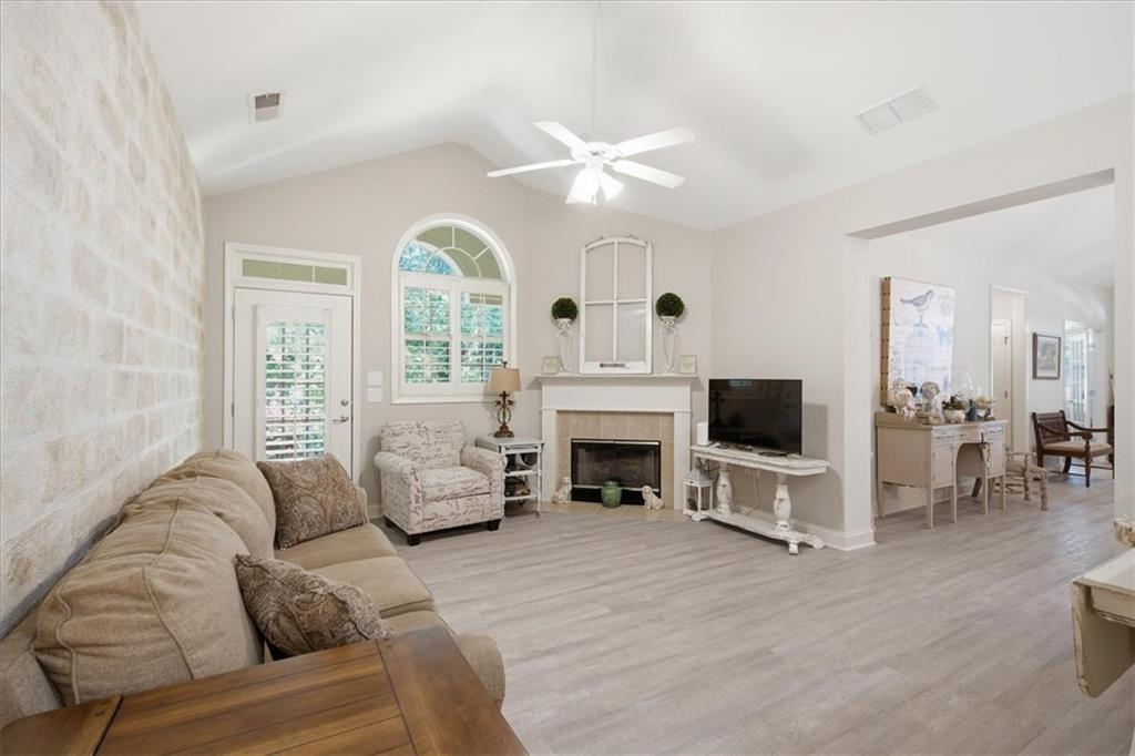 222 Orchards Circle