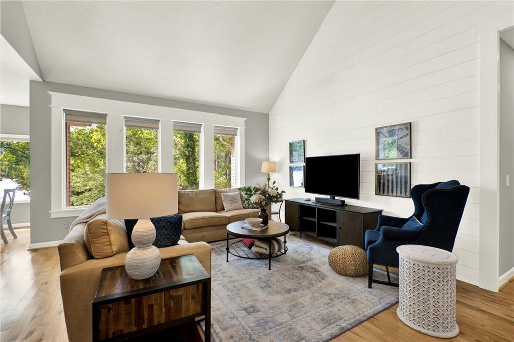 122 DOUGLAS FIR Drive