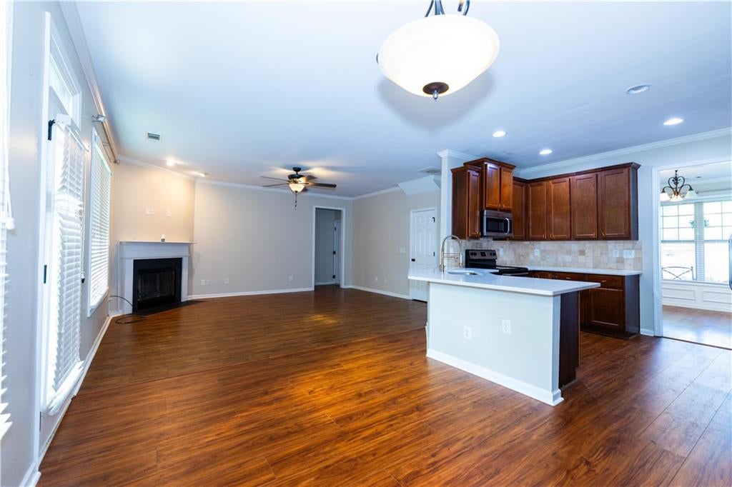 4960 Racquet Court