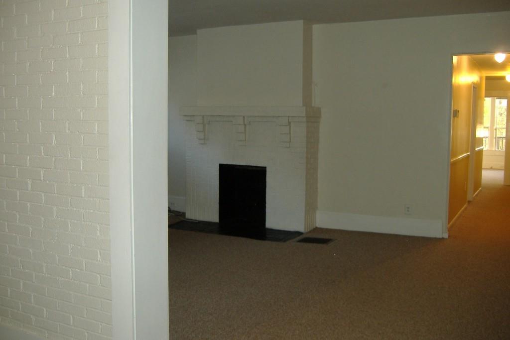 547 Elmwood Drive NE