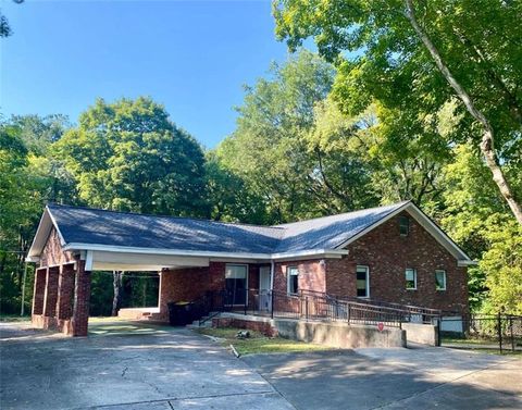 Homes For Sale - 4 Colonial Drive<br/> Rome, GA 30165