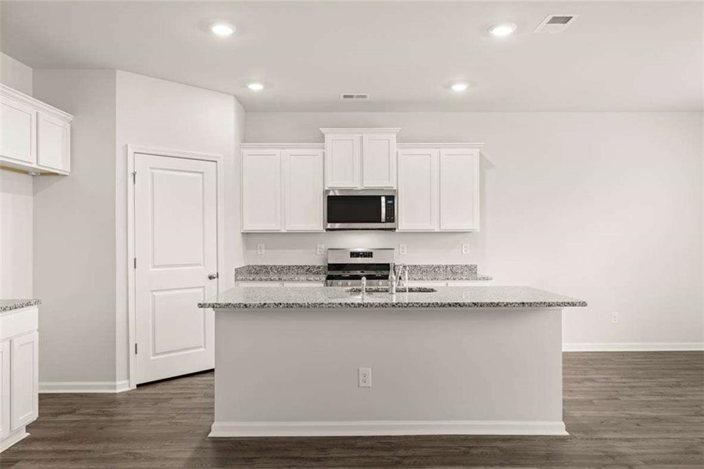 252 Lauritsen Way