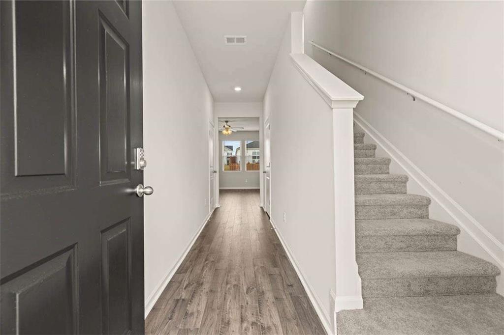252 Lauritsen Way
