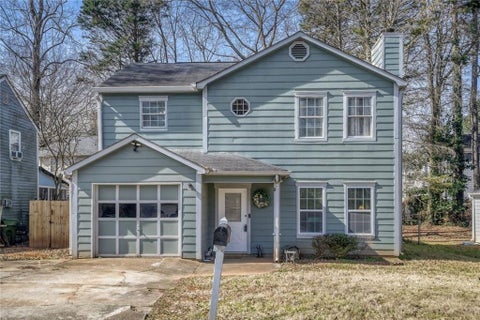 Homes For Sale - 1049 Autumn Crest Drive<br/> Dekalb County, Stone Mountain, GA 30083