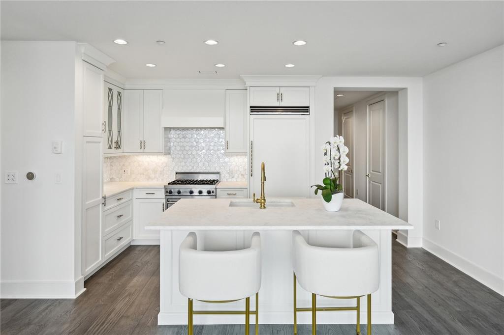 3630 Peachtree Road NE 3106
