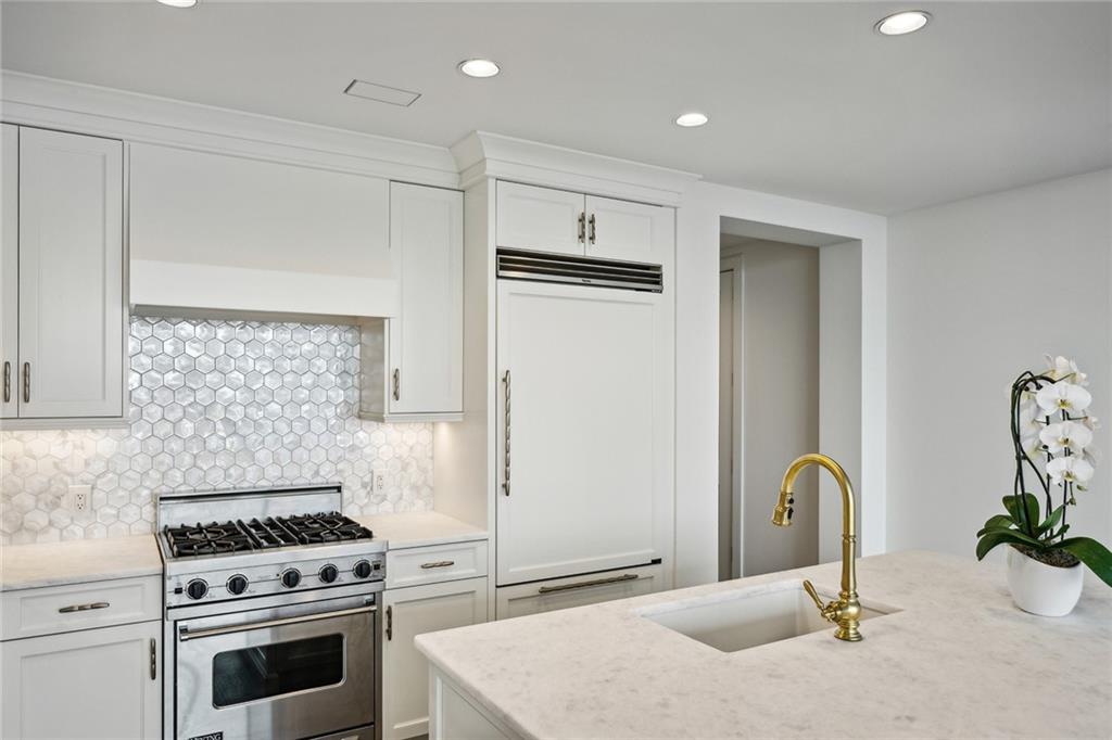 3630 Peachtree Road NE 3106