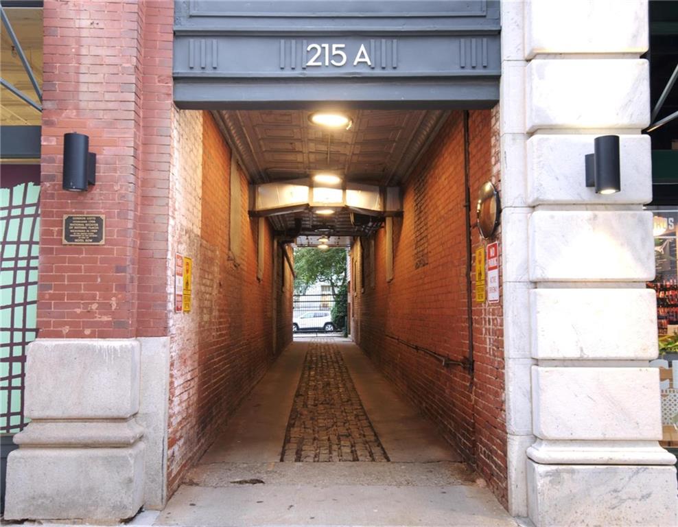 215 Mitchell Street SW 18