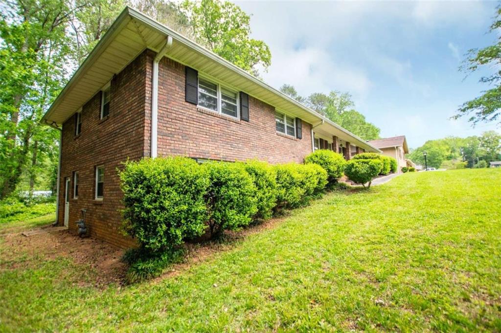 3047 E Anderson Drive, Lithia Springs, Georgia image 7