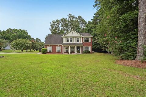 Homes For Sale - 5790 Woodstone Drive<br/> Cumming, GA 30028