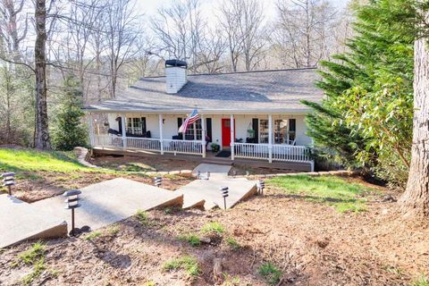 A home in Dahlonega