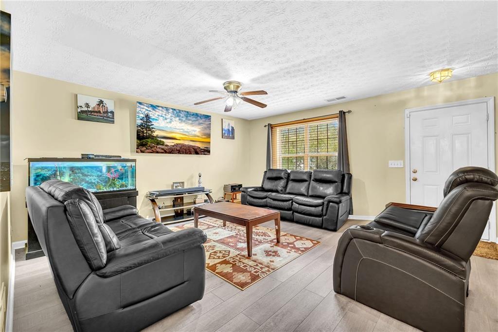 1366 Hollenbeck Lane