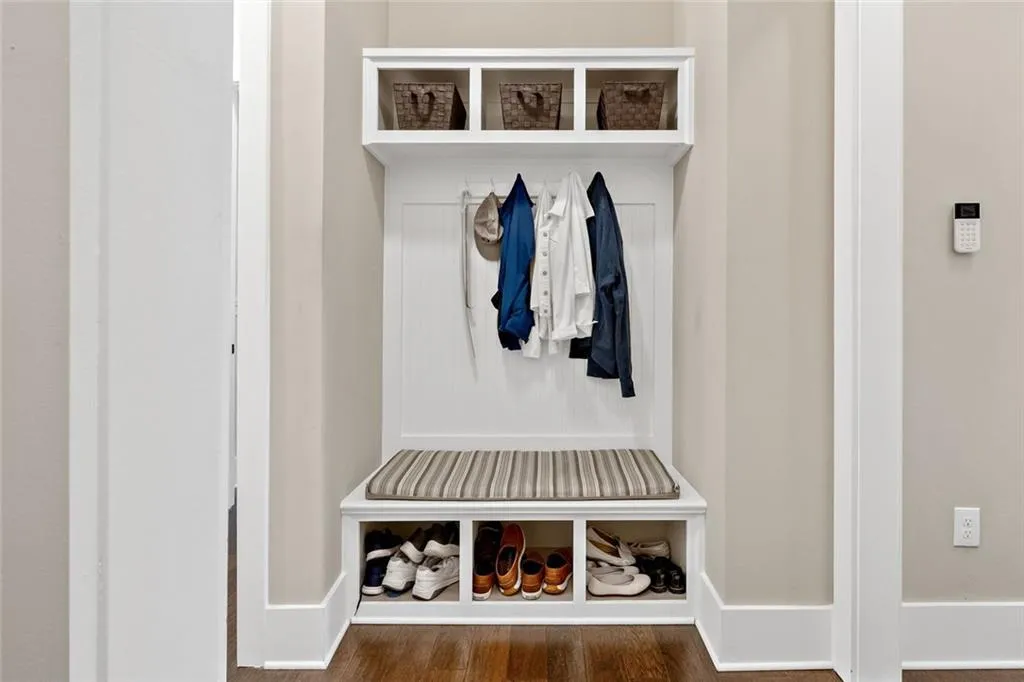 Canton, Georgia 30114, United States, 4 Bedrooms Bedrooms, ,4 BathroomsBathrooms,Residential,Active,152597