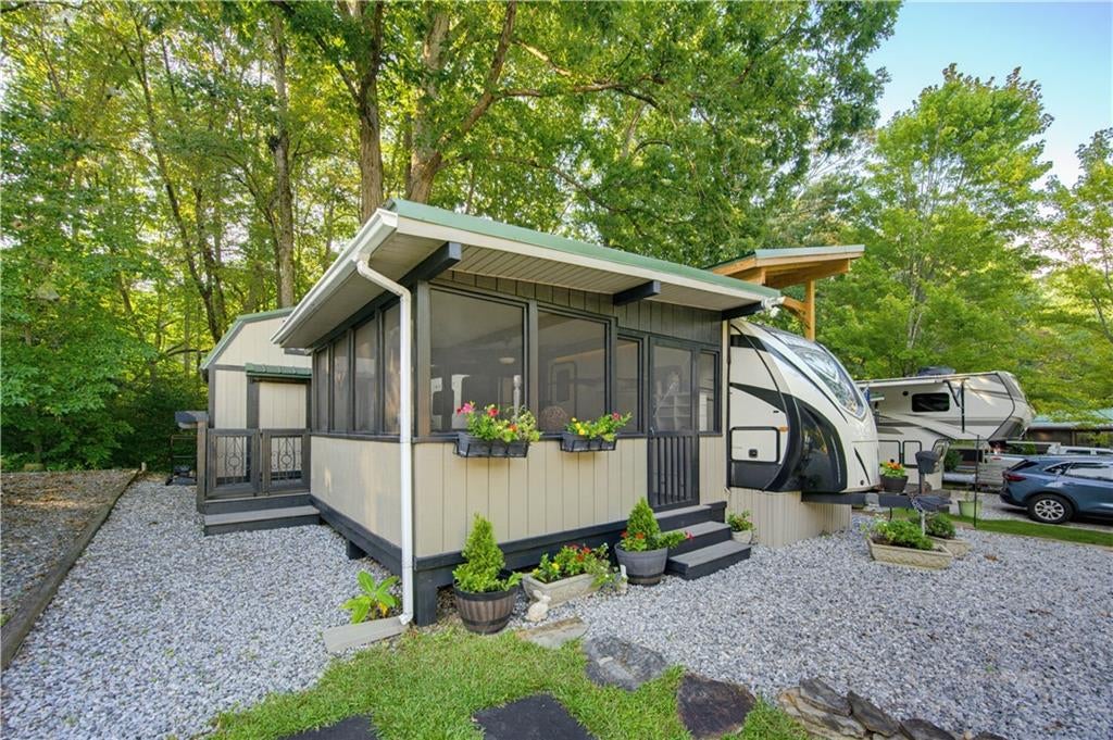324 Leisure Acres Drive