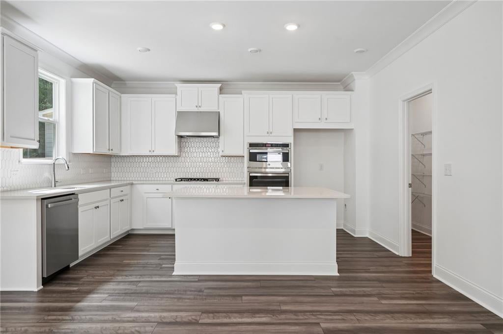 202 Sheryl Way