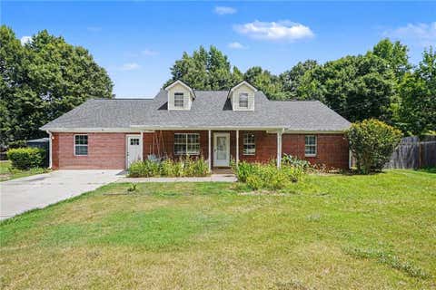 Homes For Sale - 3 Bonnie Glen Lane<br/> Hampton, GA 30228