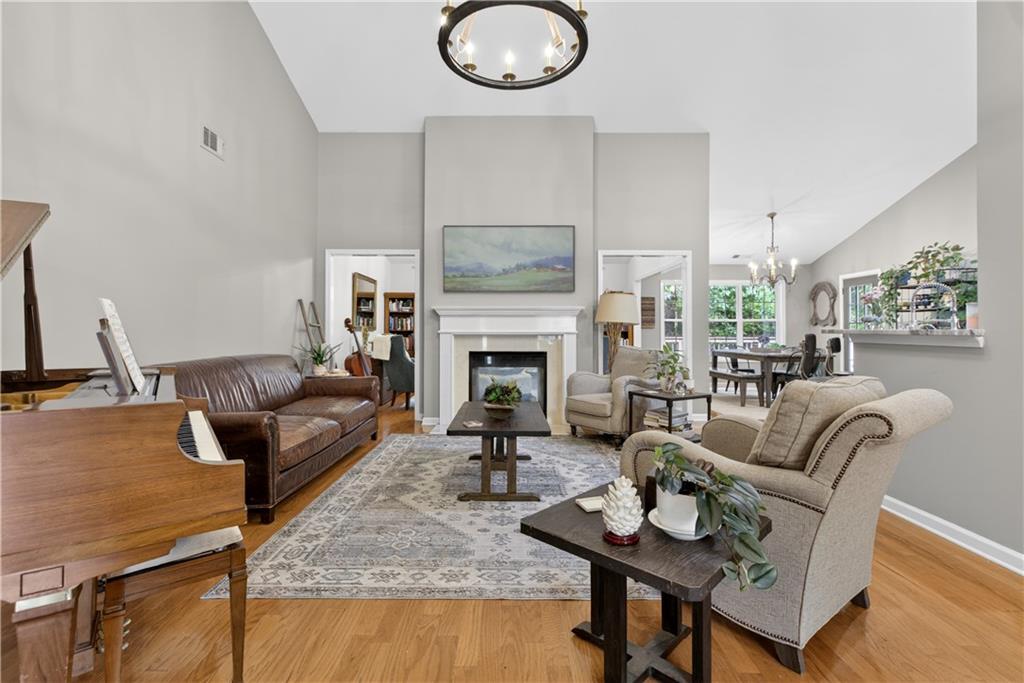 2462 Oak Bluff Drive