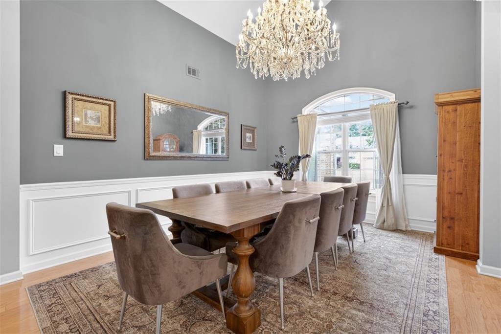2462 Oak Bluff Drive