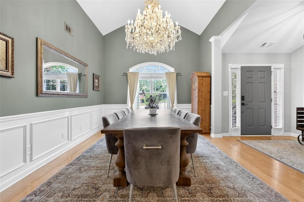 2462 Oak Bluff Drive
